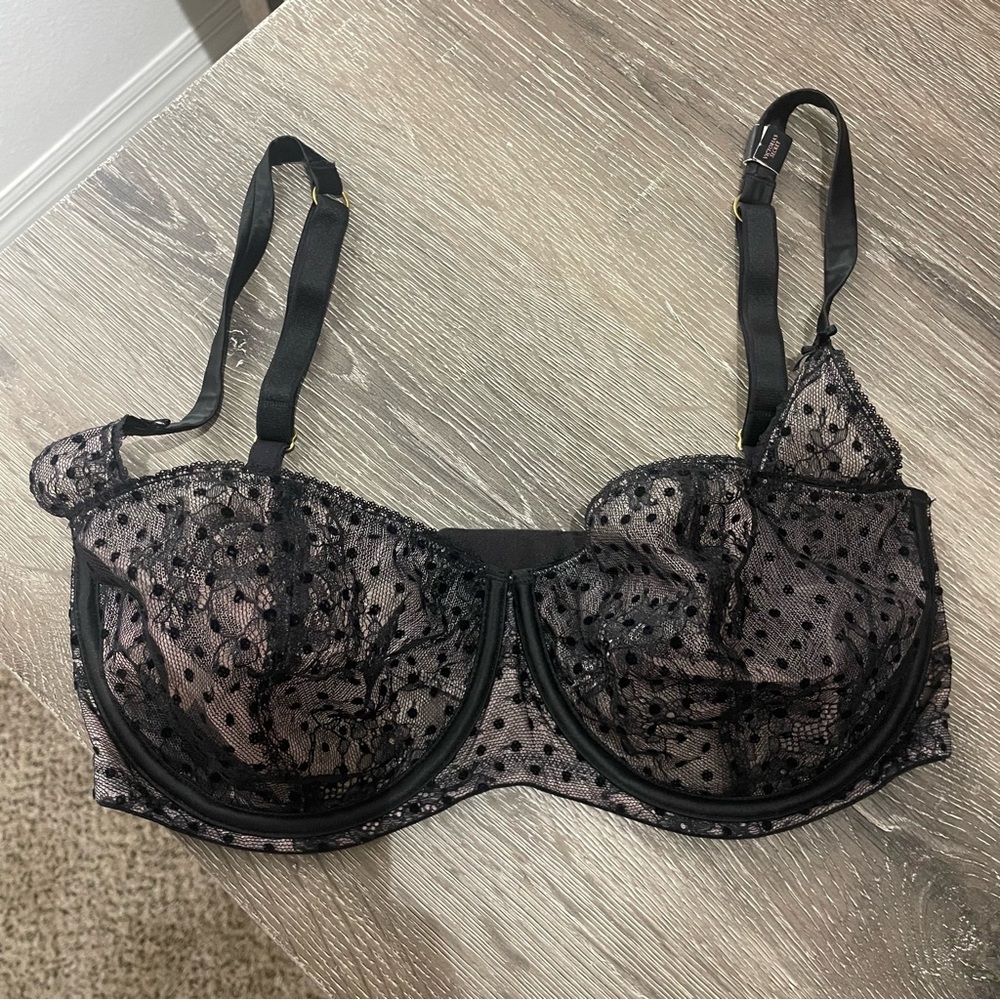 NWT Victoria's Secret Dream Angels Unlined Balconet Black Lace Bra 34DDD